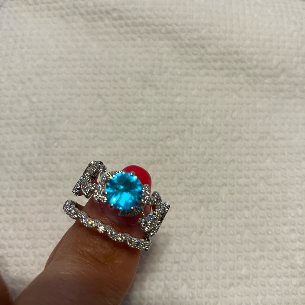 Elegant Silver and Blue Gemstone Ring